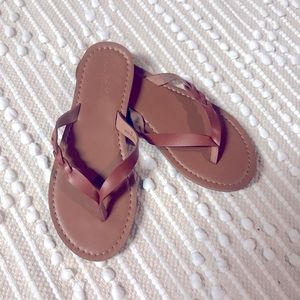 Leather Universal Thread flip flops